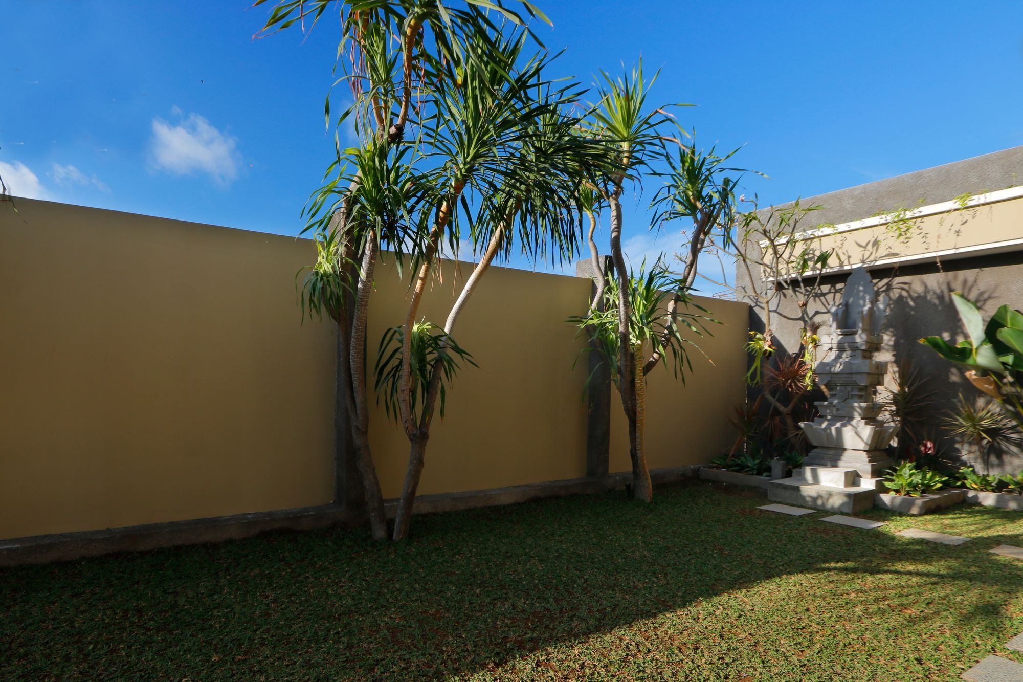 Iconic Bali Living Bed and Breakfast Denpasa Buitenkant foto
